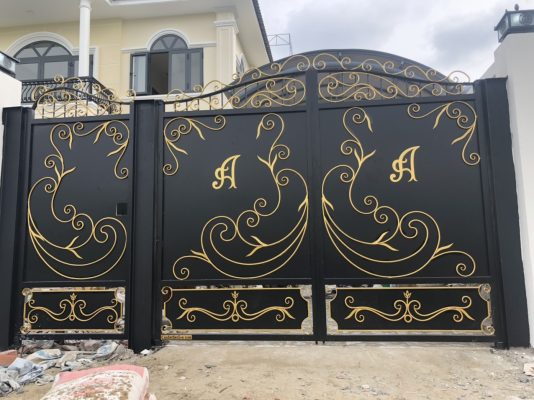 cửa cổng sắt